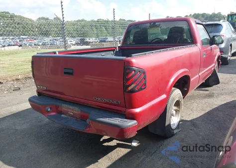 2000 Chevrolet S-10 Ls из США, поврежденный, VIN 1GCCS1447YK125135